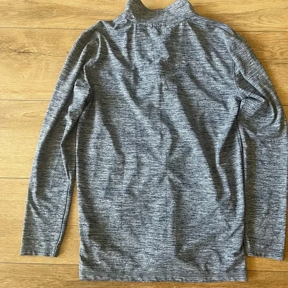 Tommy Bahama Active boys size large 10/12 long sleeve 1/4 zip shirt blue thin - Picture 3 of 3